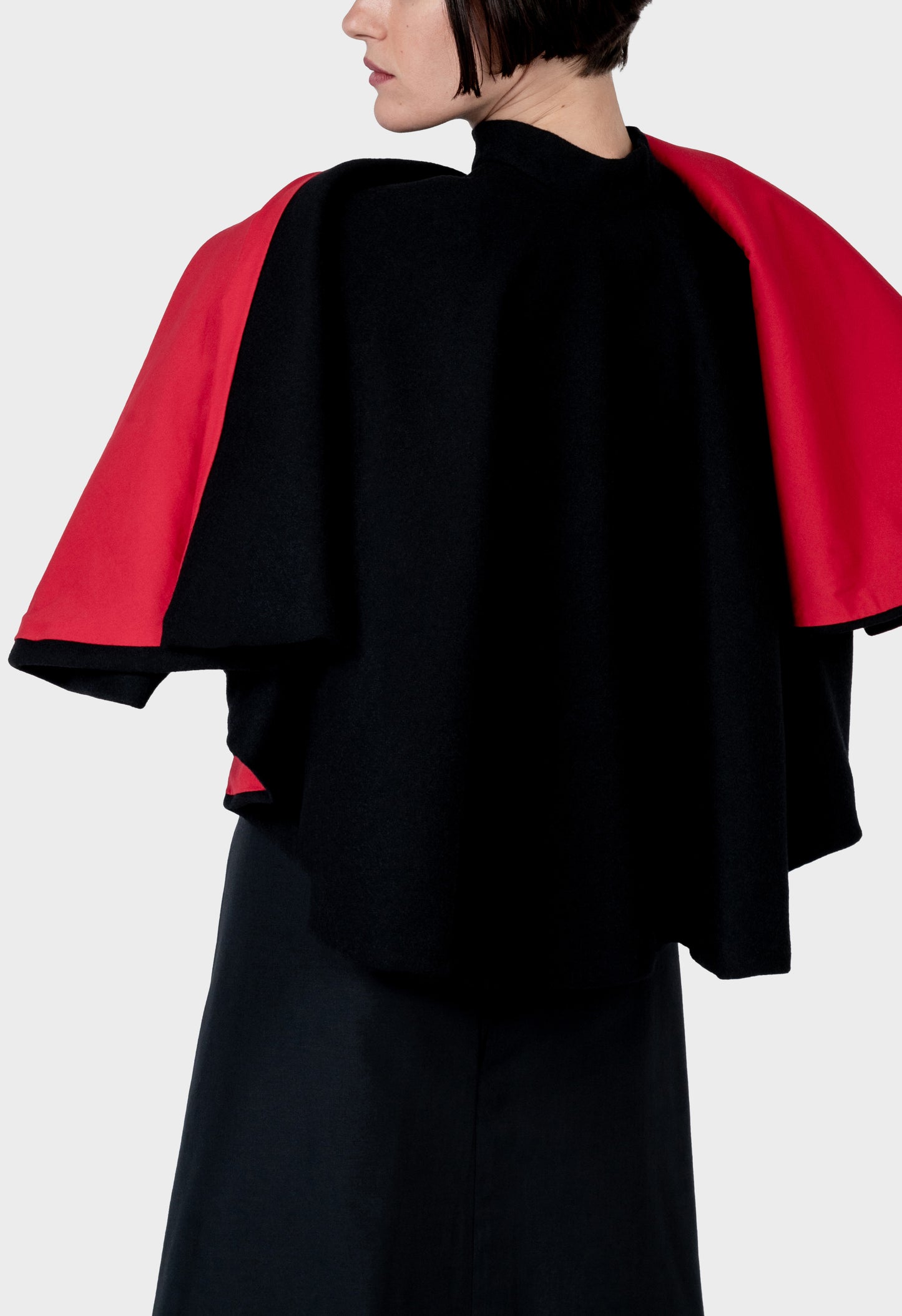 Melania cape coat - black